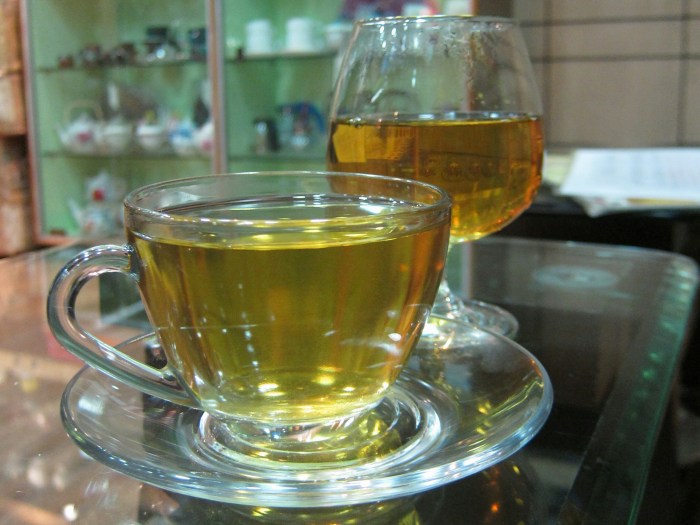 Trying the Pussimbing and Rohini teas together, for comparison. 